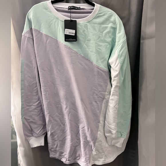 Pretty Little Thing sweater dress - Picture 3 of 5